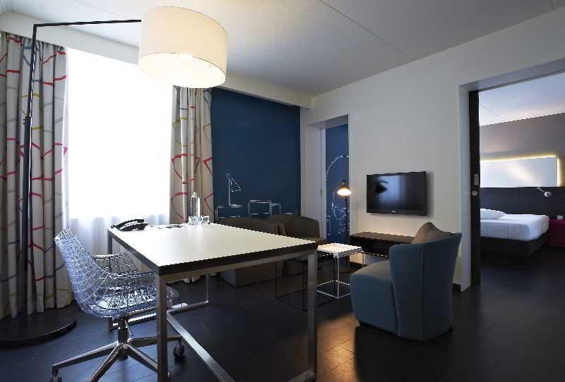 Postillion Hotel Девентер Экстерьер фото