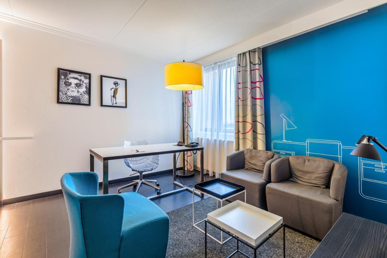 Postillion Hotel Девентер Экстерьер фото